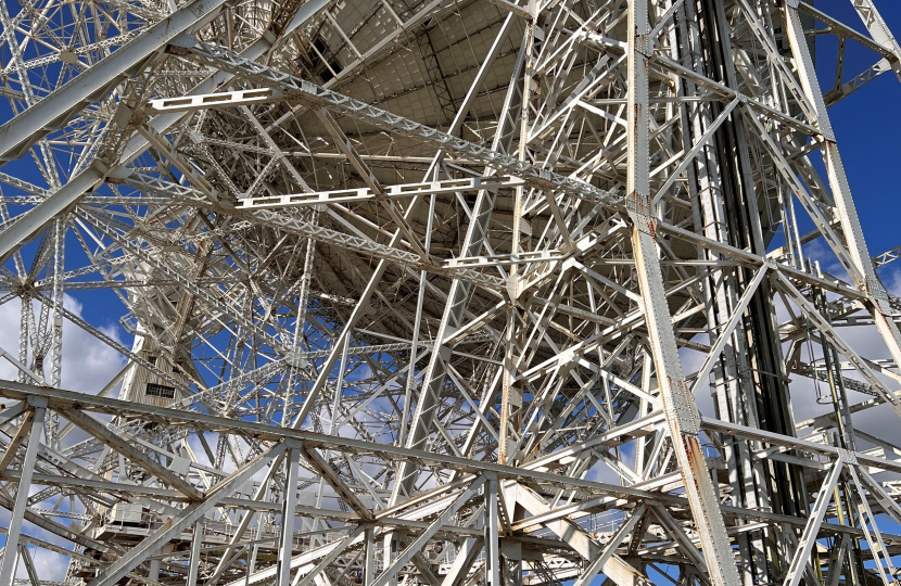 David Morris MP with the Jodrell Bank Telscope